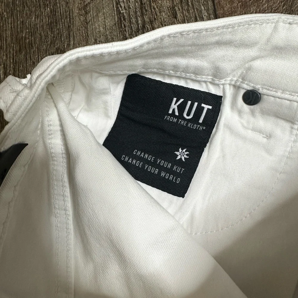 Kut from the Kloth White Jean Shorts Fitted Design - Picture 4 of 6